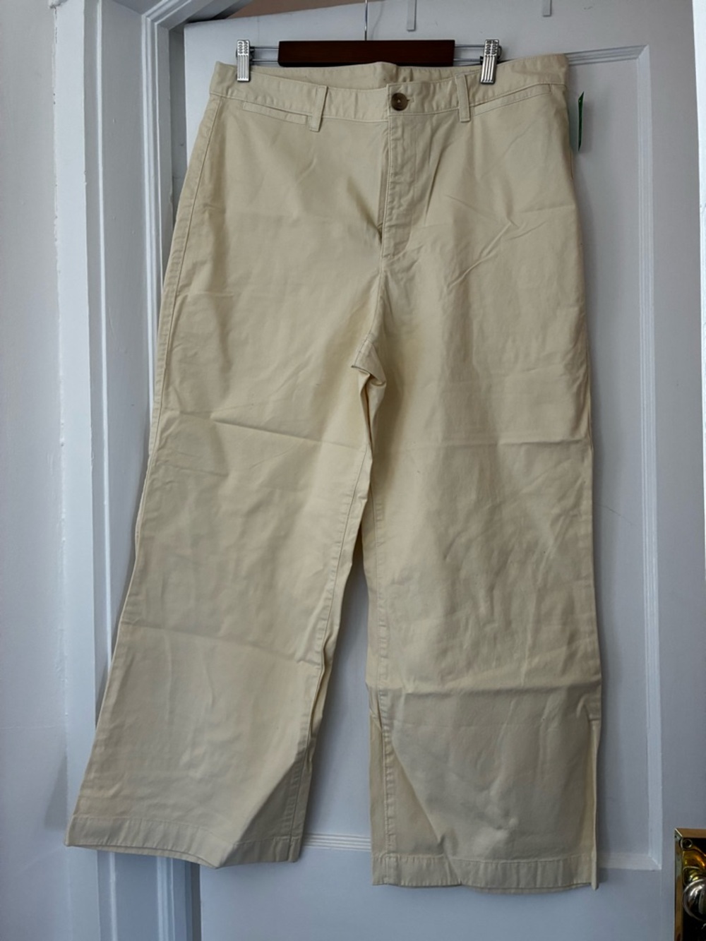 NWT GAP Classic Cream Chino Pants
